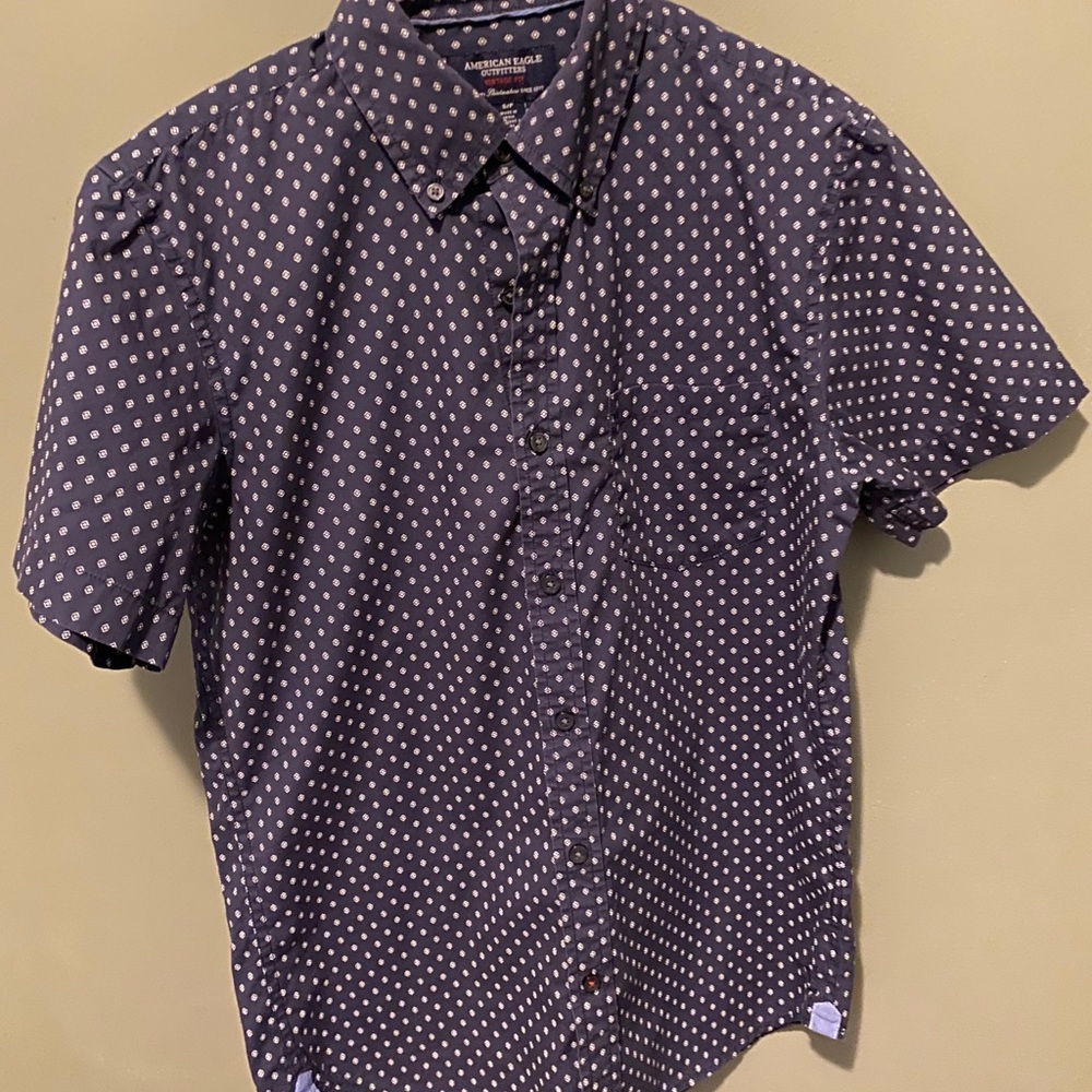 American Eagle Casual Button Down